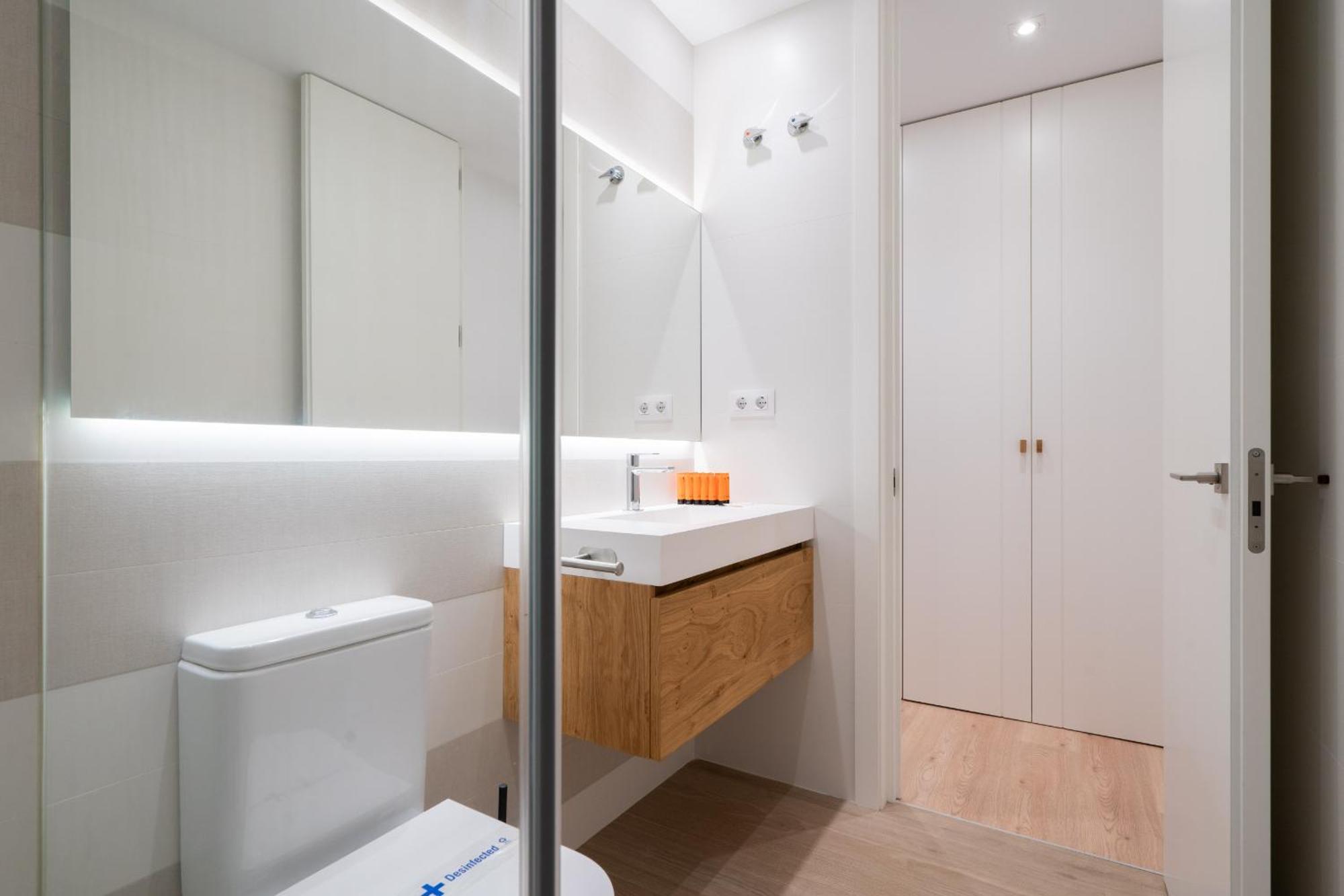 Apartamento Reformado Para 6 Personas En Plena Gran Via Alquiler Temporal Madrid Kültér fotó