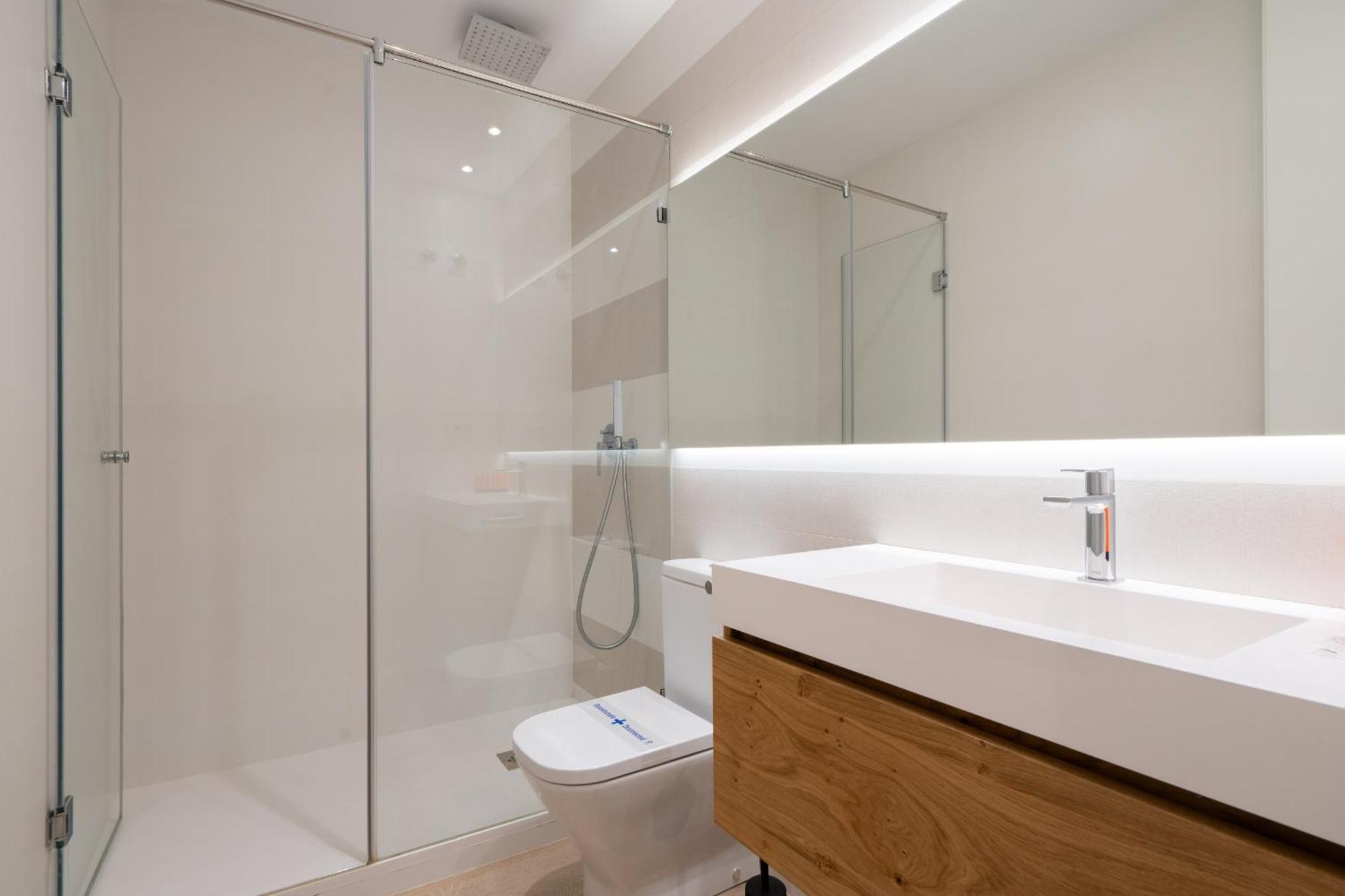 Apartamento Reformado Para 6 Personas En Plena Gran Via Alquiler Temporal Madrid Kültér fotó