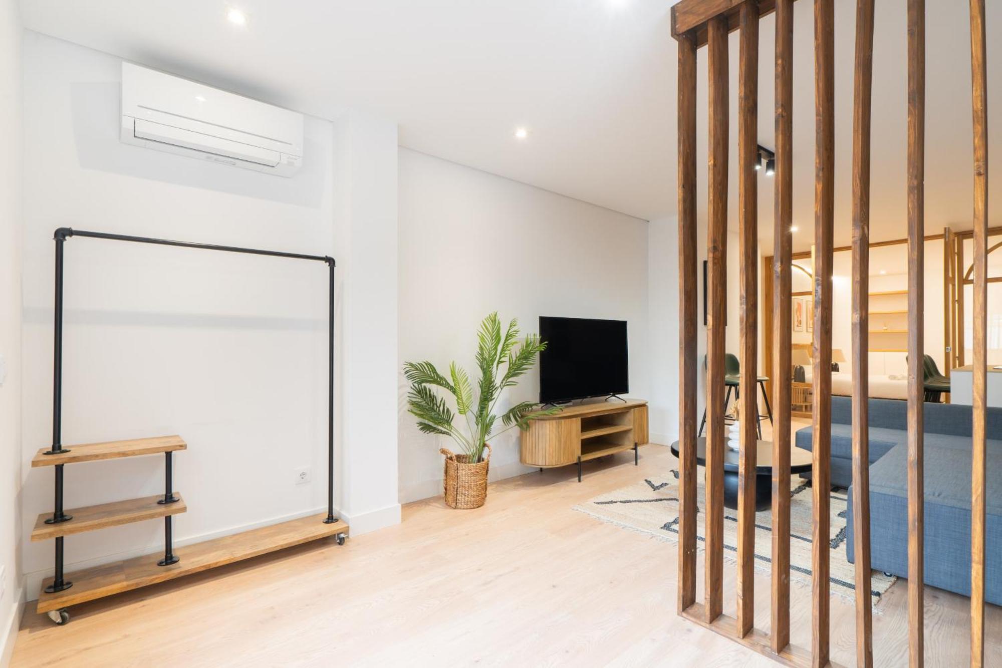 Apartamento Reformado Para 6 Personas En Plena Gran Via Alquiler Temporal Madrid Kültér fotó